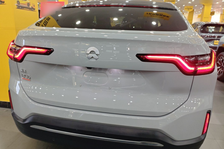 蔚来EC6 2020款 440KM 签名版车身外观6