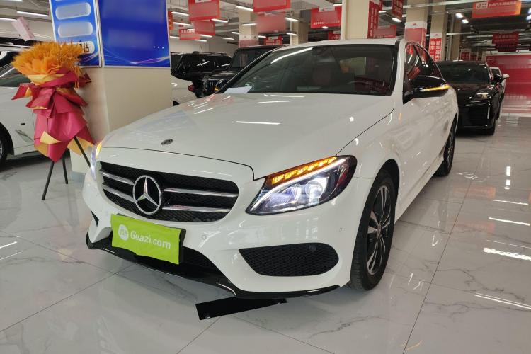 奔驰C级 2018款 C 200 运动版车身外观1