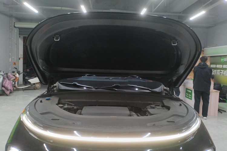 理想汽车 理想L7 2023款 Pro机舱底盘24