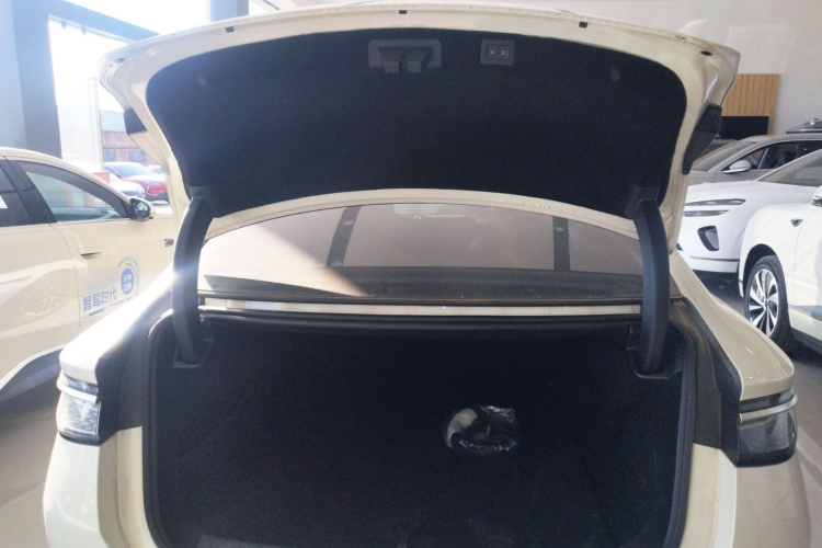 比亚迪 海豹07 DM-i 2025款 智驾版 DM-i 1.5L 125km 尊贵型机舱底盘23