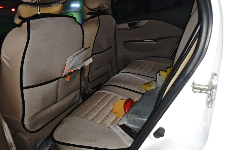 别克 凯越 2015款 1.5L 自动经典型中控内饰21