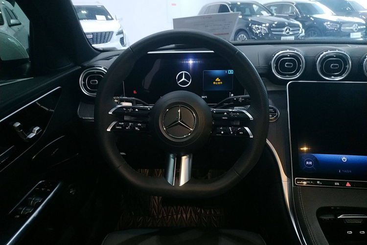 奔驰C级 2023款 改款 C 260 L 运动版中控内饰13
