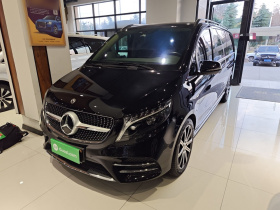 奔驰V级 2022款 V 260 L 长轴距豪华版