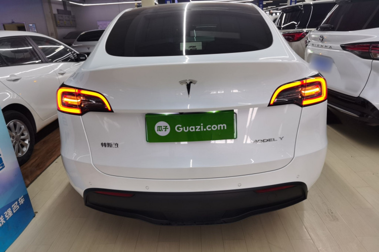 特斯拉 Model Y 2022款 长续航全轮驱动版车身外观6004