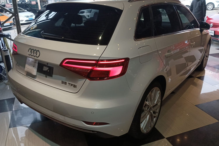 奥迪A3 2019款 Sportback 35 TFSI 风尚型 国V车身外观7