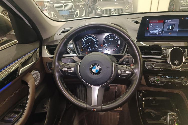 宝马X1 2021款 sDrive20Li 尊享型中控内饰13