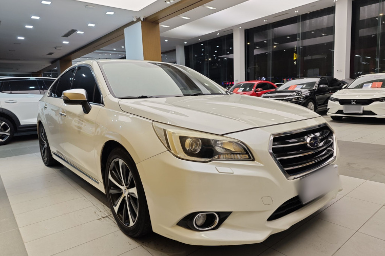 斯巴鲁 力狮 2016款 2.5i 全驱荣耀版车身外观6012