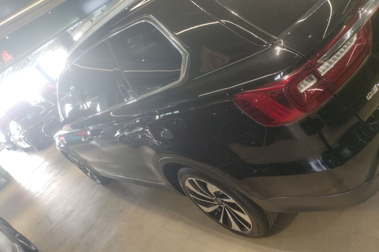 红旗HS7 2021款 2.0T DCT两驱智联旗畅版车身外观4