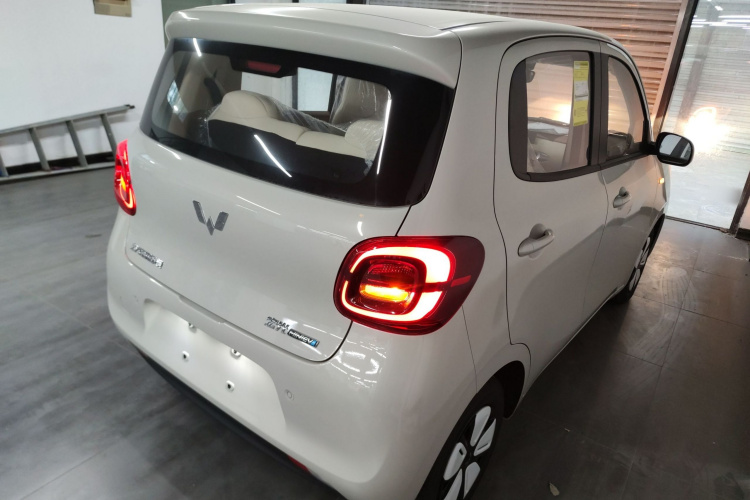 五菱汽车 宏光MINIEV 2025款 四门版 进阶款车身外观7