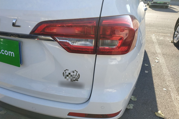 哈弗M6 2019款 1.5T DCT两驱超值版 国VI车身外观9