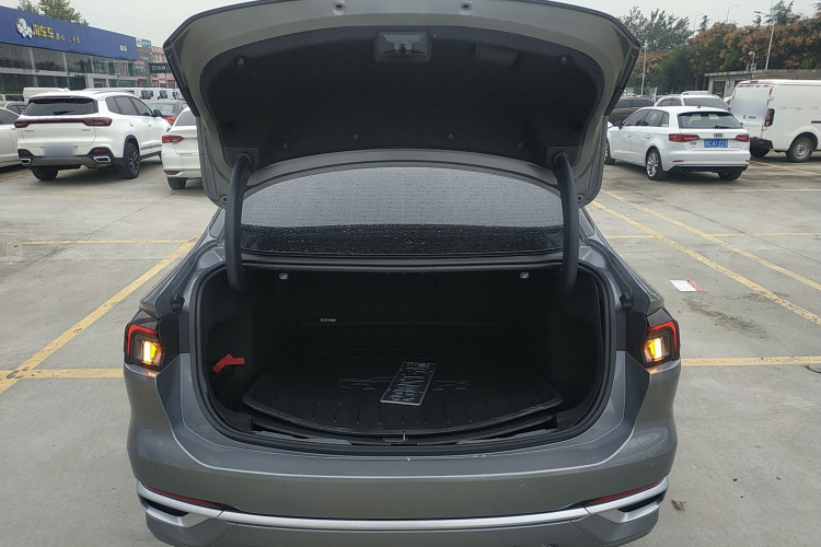 福特 蒙迪欧 2022款 改款 EcoBoost 245 豪华型机舱底盘23