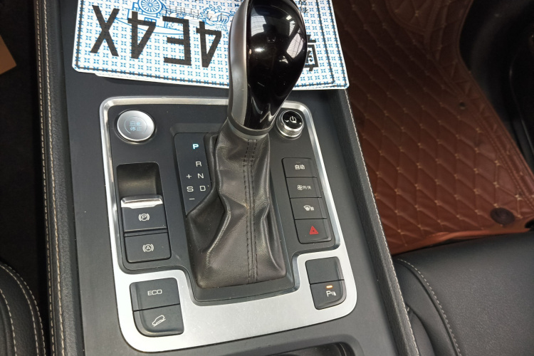 比亚迪 唐 2019款 2.0T 自动智联尊贵型 7座 国VI局部细节18