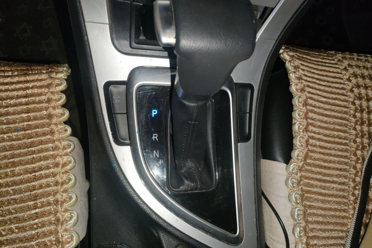 中华H530 2017款 1.6L 自动舒适型局部细节18