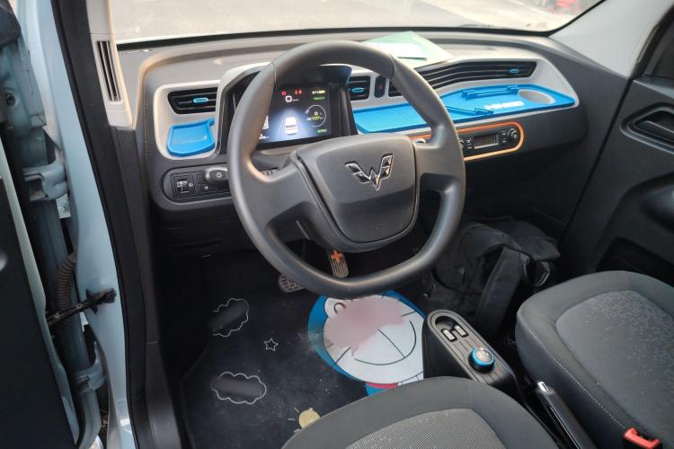 五菱汽车 宏光MINIEV 2020款 自在款 三元锂中控内饰7002