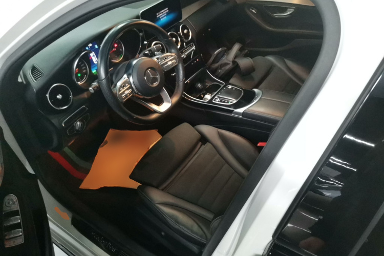 奔驰C级 2019款 C 260 运动版局部细节19