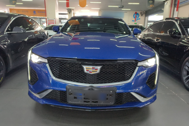 凯迪拉克CT4 2021款 28T 风尚型车身外观2