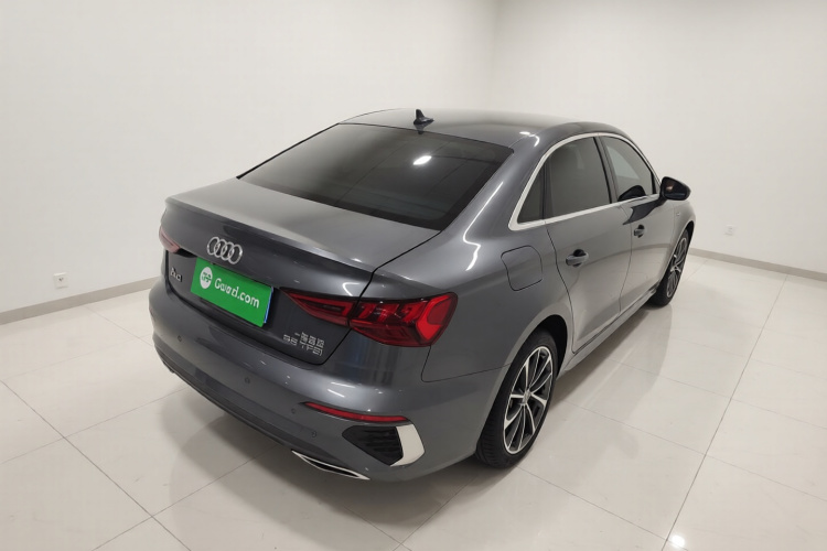 奥迪A3 2021款 A3L Limousine 35 TFSI 进取运动型车身外观7