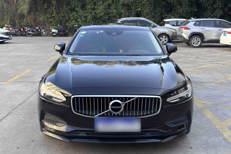 沃尔沃S90 2018款 T4 智远版车身外观6002