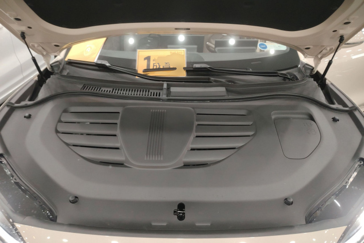 鸿蒙智行 智界R7 2025款 增程 251km Max机舱底盘24