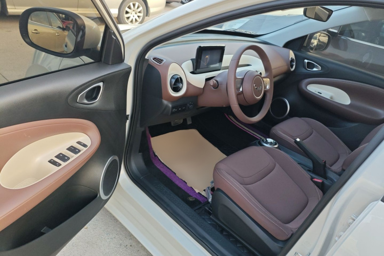 五菱汽车 五菱缤果 2025款 203km 轻享款中控内饰20