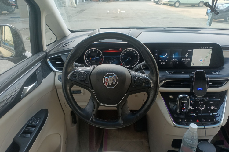 别克GL8 2020款 Avenir艾维亚 六座贤礼版中控内饰13