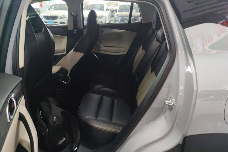 领克06 EM-P 2022款 PHEV 84KM续航版 Pro中控内饰21