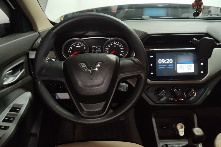 五菱汽车 五菱宏光 2018款 1.5L S舒适型L2B局部细节13