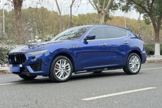 玛莎拉蒂 Levante 2022款 3.0T Modena