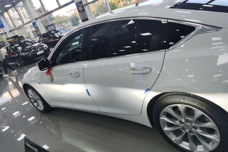 凯迪拉克CT5 2022款 28T 豪华型（标准版）车身外观4