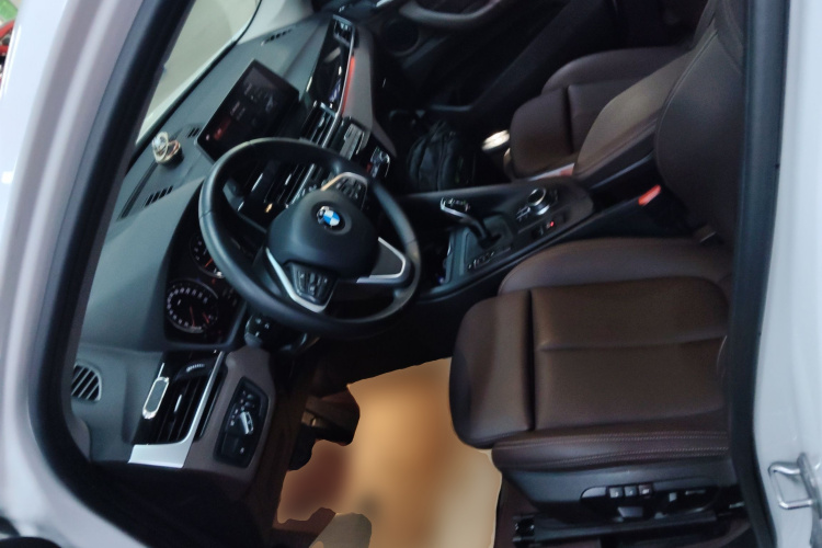 宝马X1 2020款 sDrive25Li 领先型中控内饰19