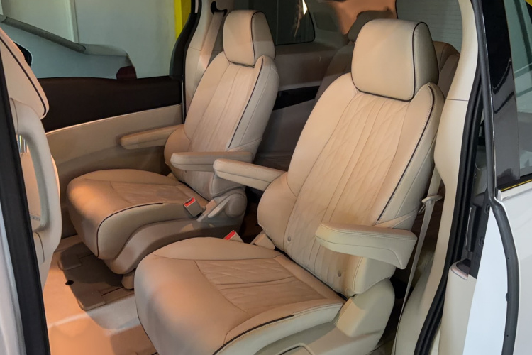 别克GL8 2023款 陆上公务舱 652T 豪华型中控内饰7001