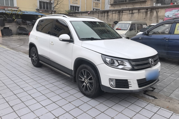 大众 途观 2015款 1.8TSI 自动两驱豪华型车身外观3