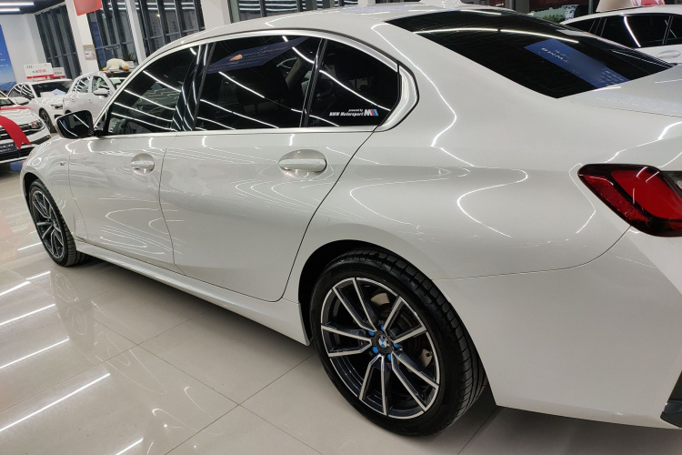 宝马3系 2023款 320Li M运动套装车身外观6003