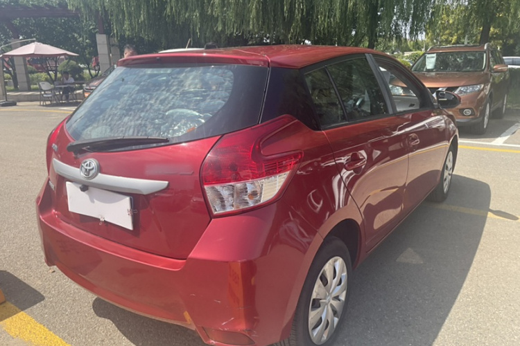 丰田 YARiS L 致炫 2015款 1.5E 自动魅动版车身外观6005