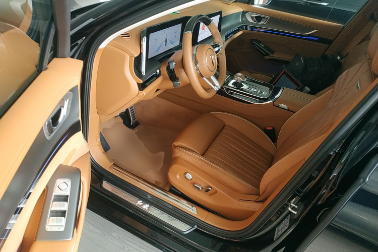 红旗H9 2024款 2.0T 旗畅 私享风尚版中控内饰20