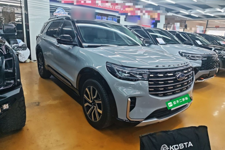 福特 探险者 2023款  EcoBoost 285 四驱赤金版 6座车身外观6002