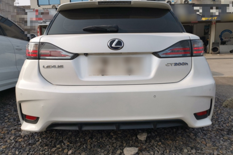 雷克萨斯CT 2014款 CT200h 舒适版 单色车身外观6