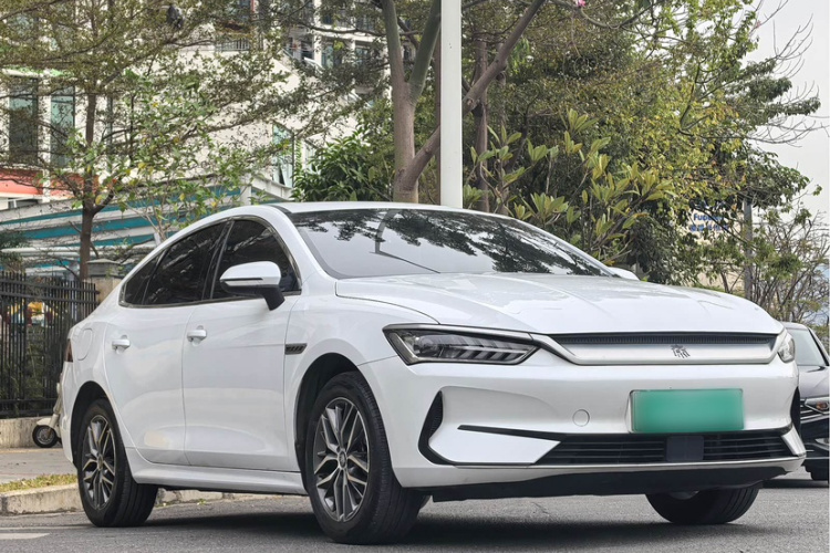 比亚迪 秦PLUS 2021款 EV 400KM 豪华型车身外观6005
