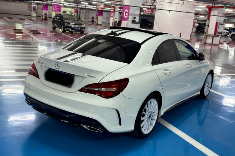 奔驰CLA 2017款 CLA 220 4MATIC 极地限量版车身外观6008