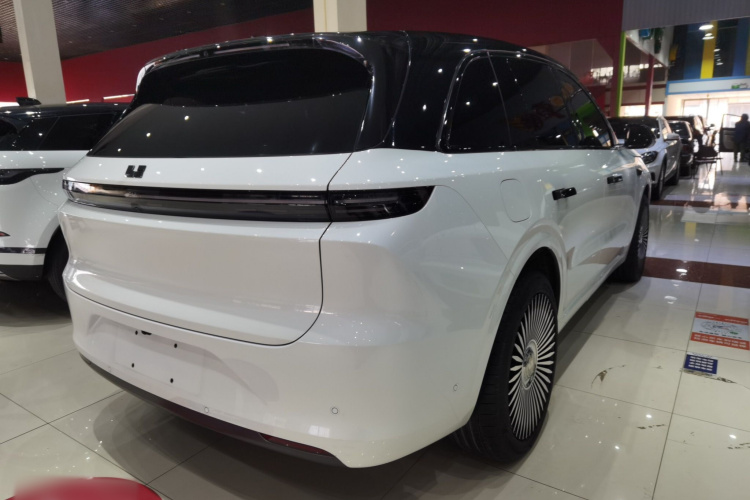 理想汽车 理想L6 2024款 Pro车身外观7