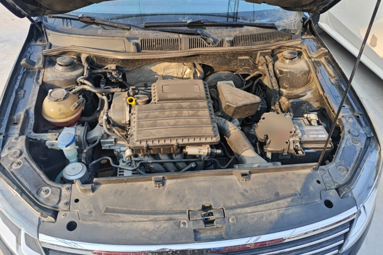 大众 2019款 朗逸启航 1.5L 手动风尚版 国VI机舱底盘24