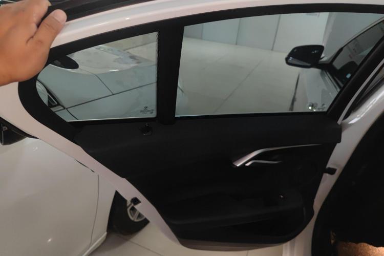 宝马1系 2018款 118i 运动型中控内饰7008