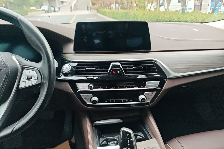 宝马5系新能源 2020款 里程升级版 530Le 豪华套装局部细节16