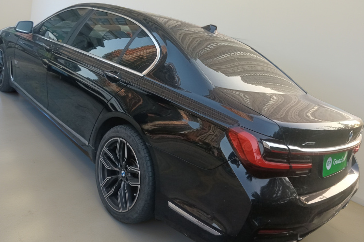 宝马7系 2010款 760Li车身外观5