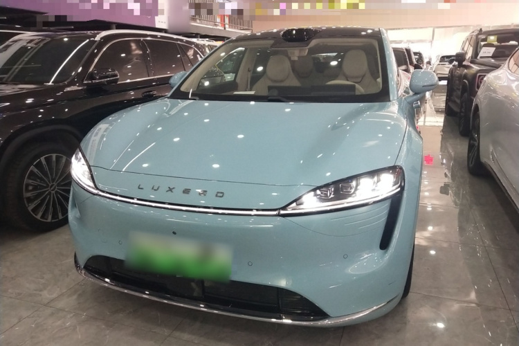 鸿蒙智行 智界R7 2025款 增程 251km Max车身外观2