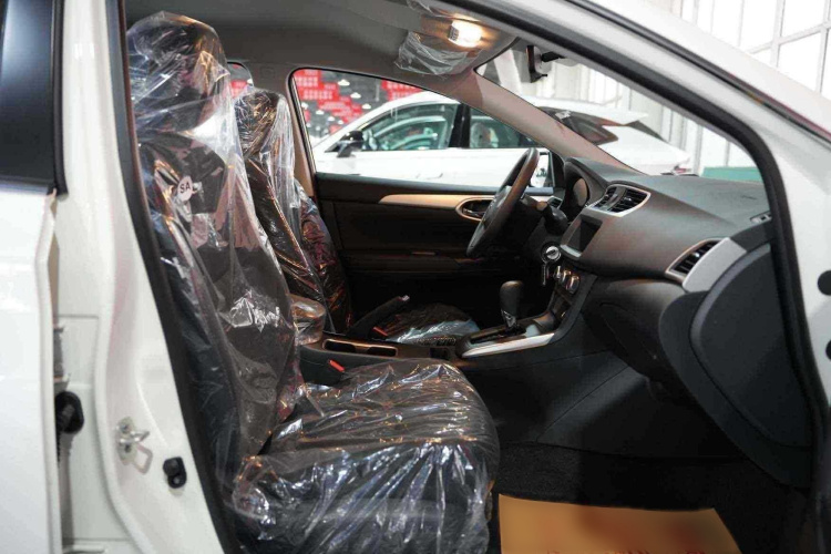 日产 轩逸 2024款 经典 1.6XE CVT舒适版中控内饰7006