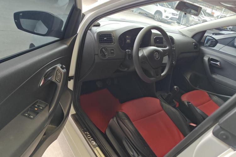 大众 Polo 2016款 1.4L 手动风尚型中控内饰7002