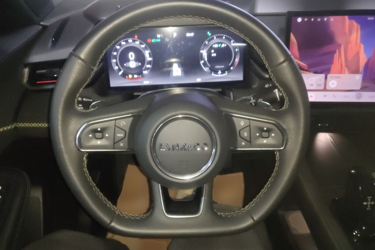 领克03 2023款 1.5TD DCT劲Pro中控内饰13