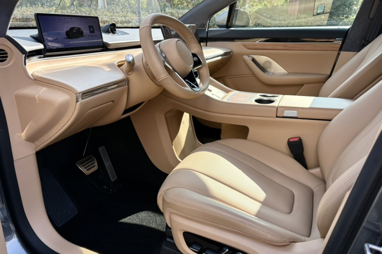 鸿蒙智行 智界R7 2025款 增程 331km Ultra中控内饰7003