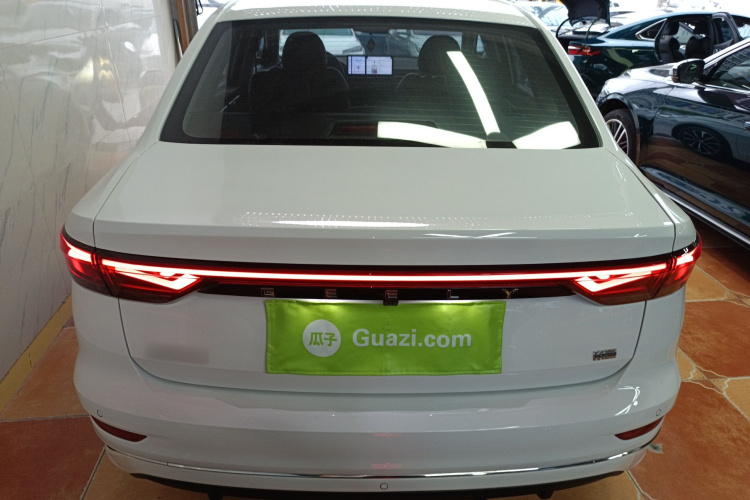 吉利汽车 帝豪 2025款 第4代 1.5L CVT尊贵型车身外观6